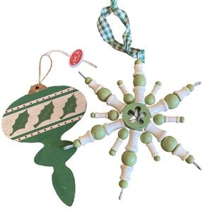 Christmas‎ Ornaments Wooden Spindal Snowflake & Bulb Cabin Rustic Wood Beads